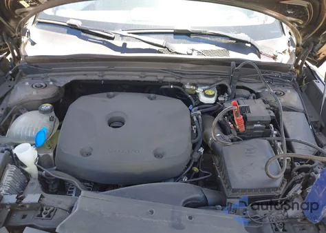 2020 Volvo Xc40 T4 Momentum из США, поврежденный, VIN YV4AC2HK4L2226318